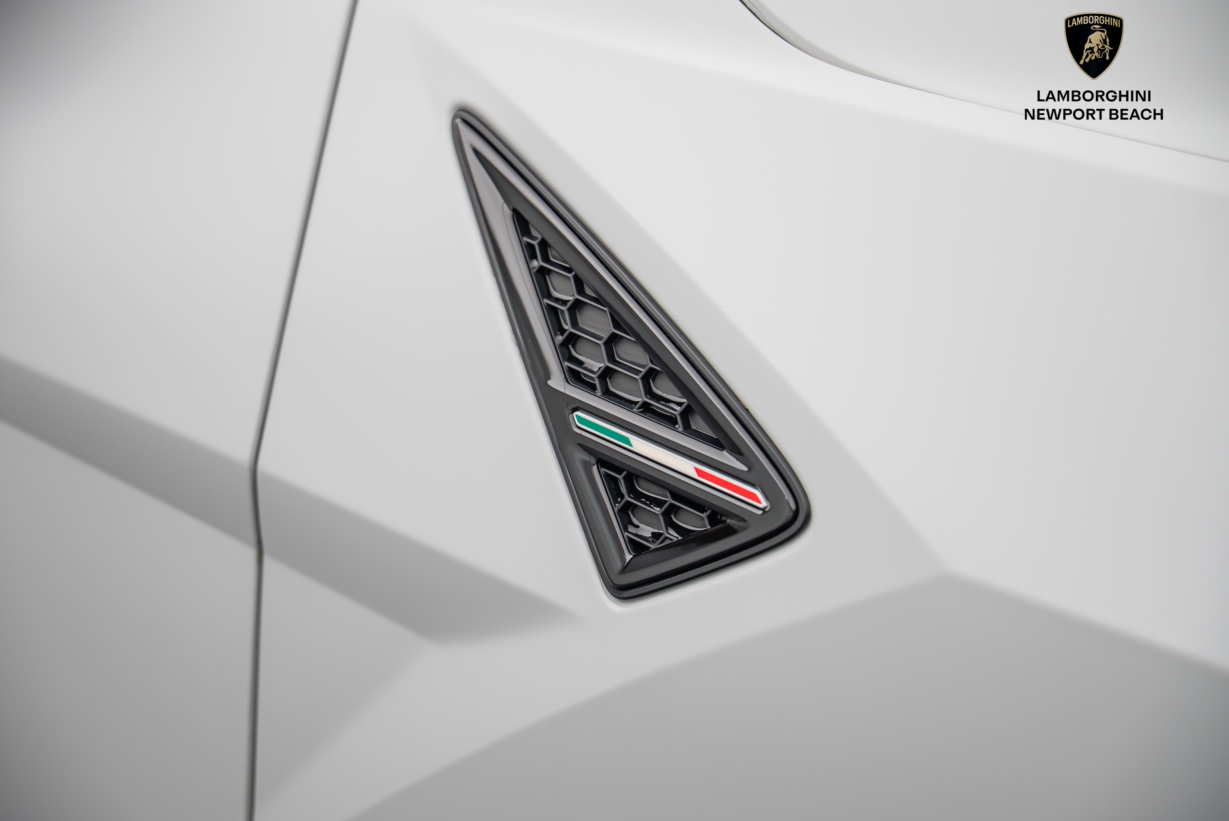 Used 2024 Lamborghini Urus S image 4