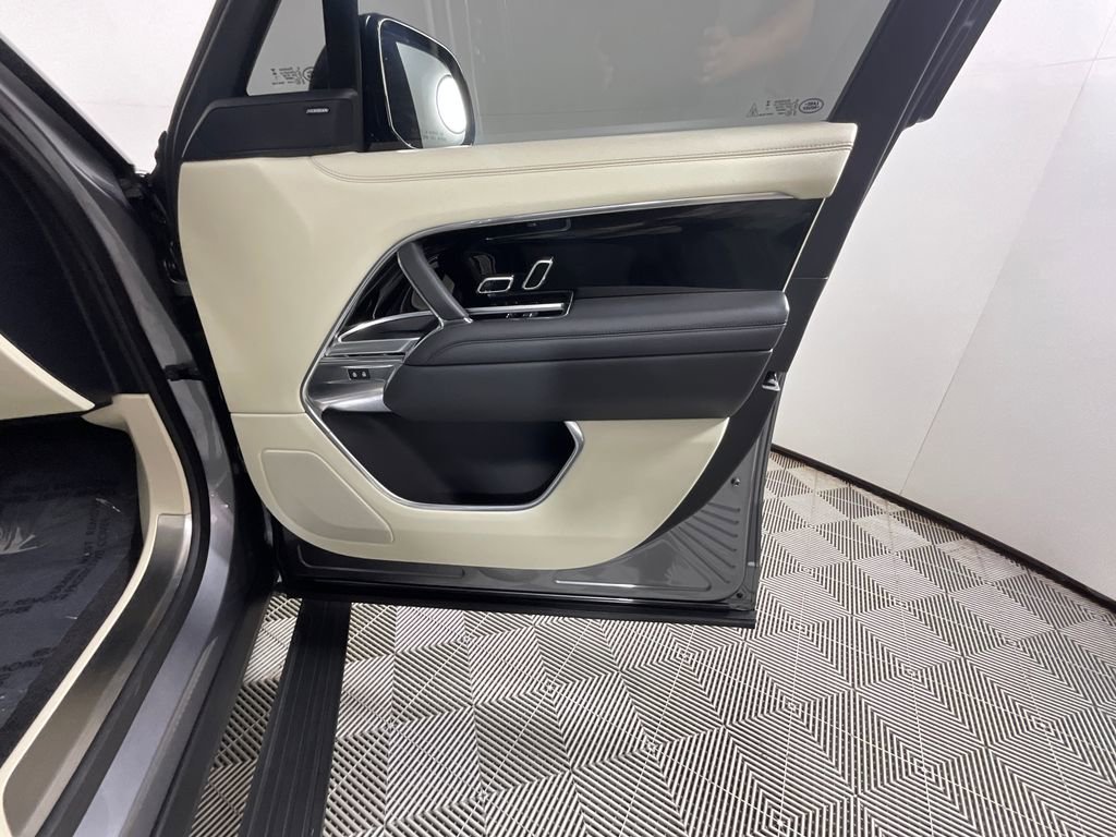 Certified 2023 Land Rover Range Rover SE AWD/4WD image 21