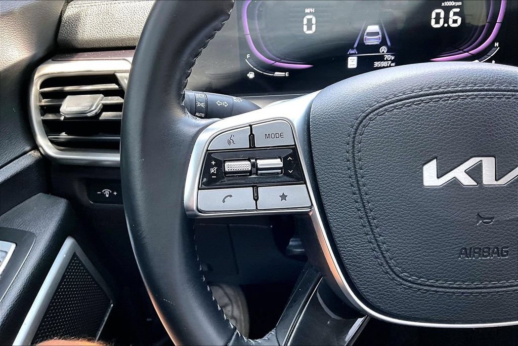 Used 2023 Kia Telluride S AWD/4WD image 16