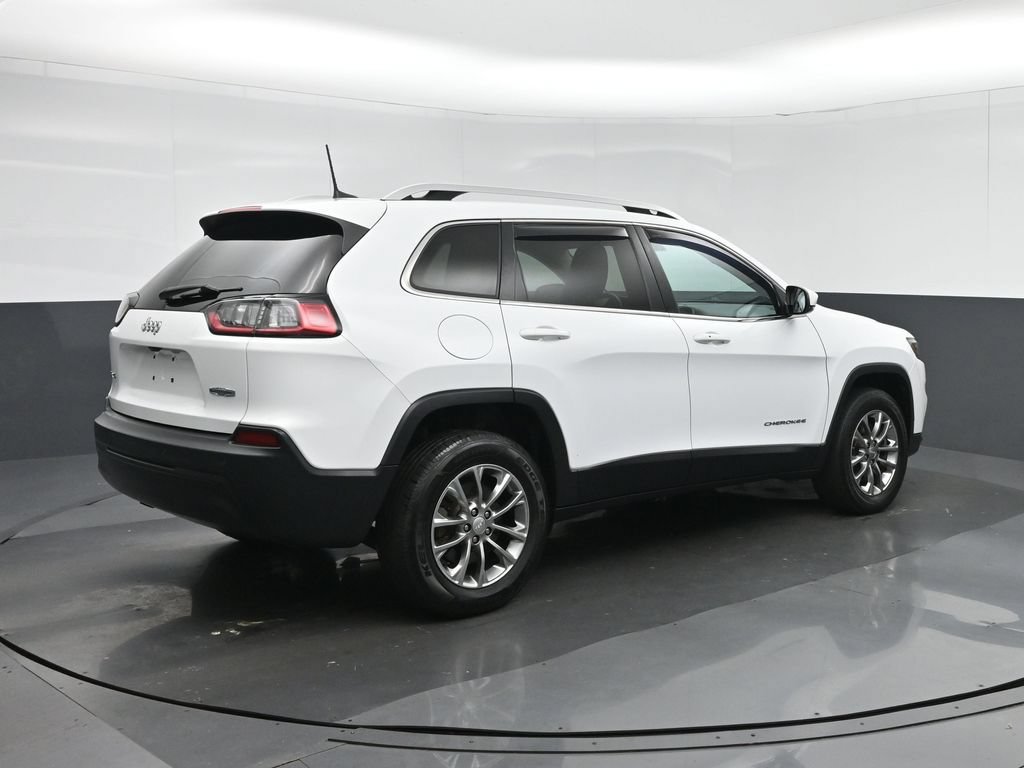 Used 2019 Jeep Cherokee Latitude Plus w/ Cold Weather Group AWD/4WD image 7
