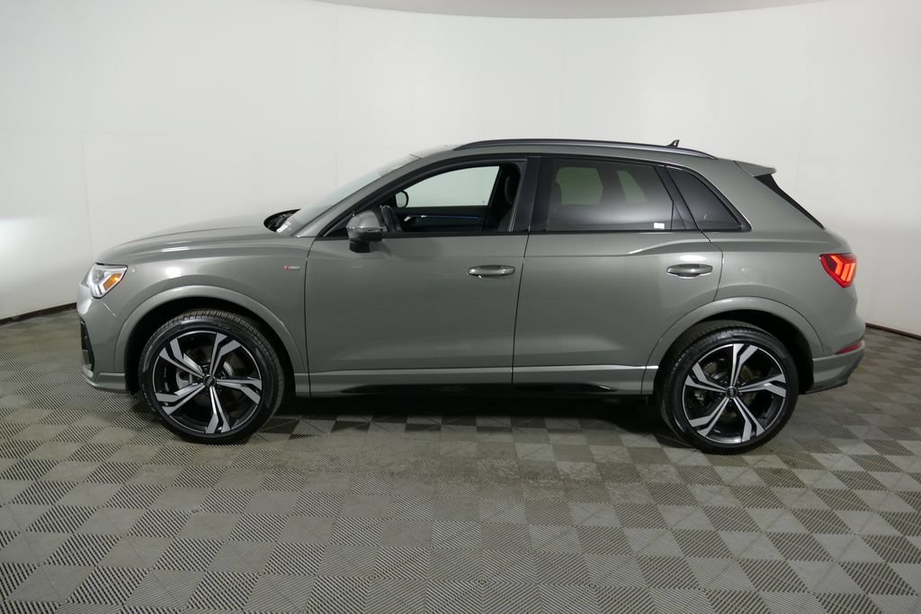 Used 2023 Audi Q3 2.0T Premium Plus w/ Premium Plus Package AWD/4WD image 6