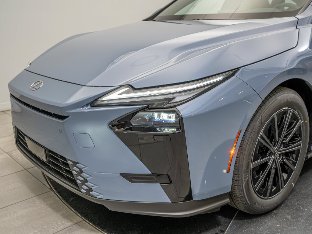 New 2026 Lexus ES 350h AWD w/ Convenience Package image 3