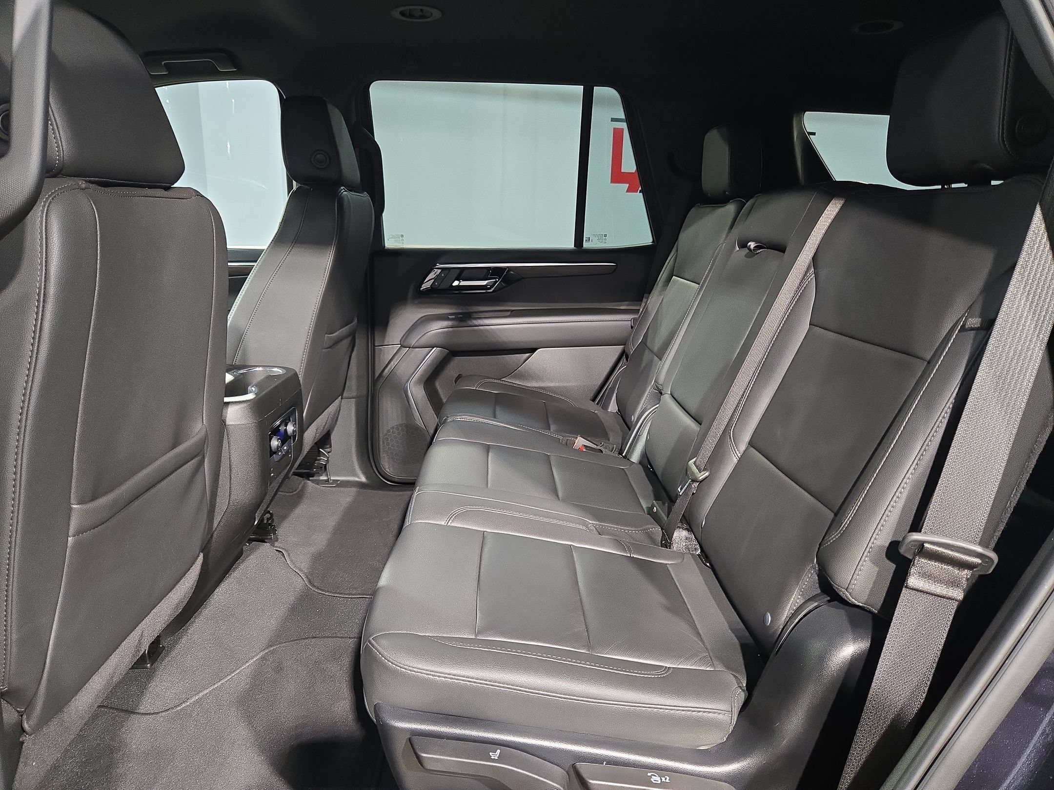 Used 2025 Chevrolet Tahoe Z71 AWD/4WD image 33