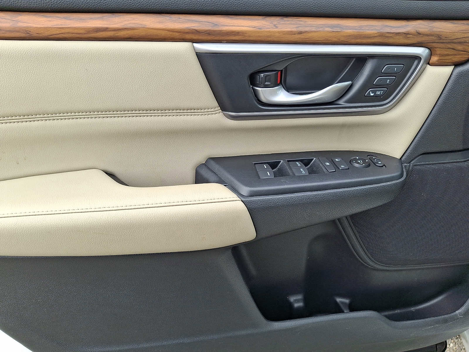 Used 2018 Honda CR-V EX-L image 8