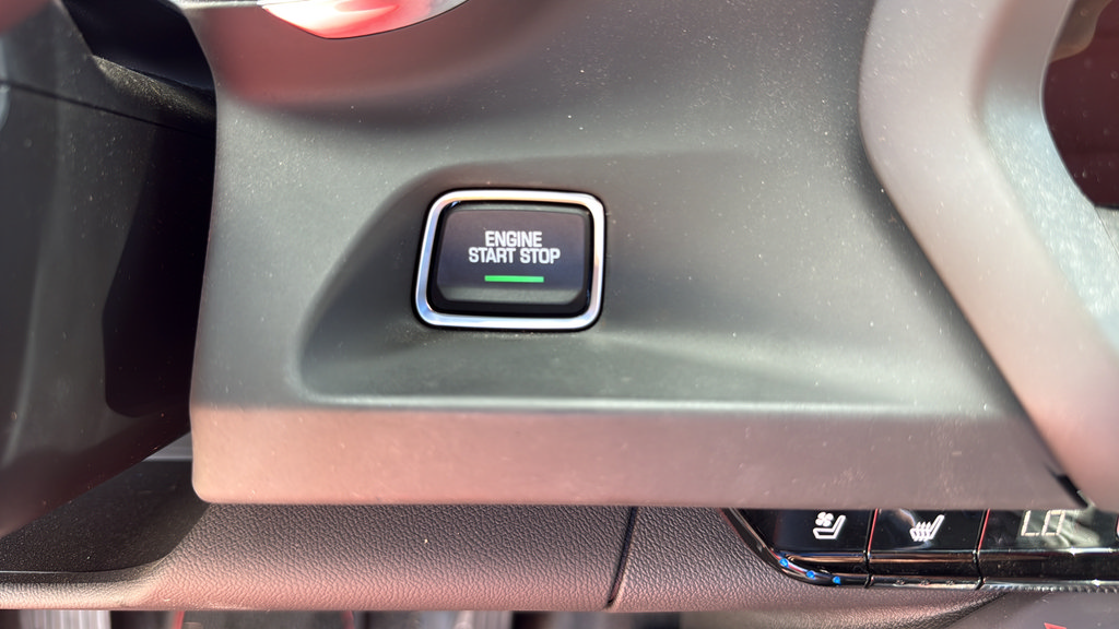 Used 2020 Chevrolet Camaro SS RWD image 24