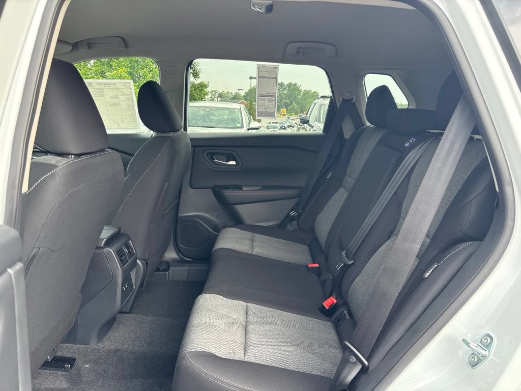 New 2026 Nissan Rogue SV w/ Cold Weather Package AWD/4WD image 13