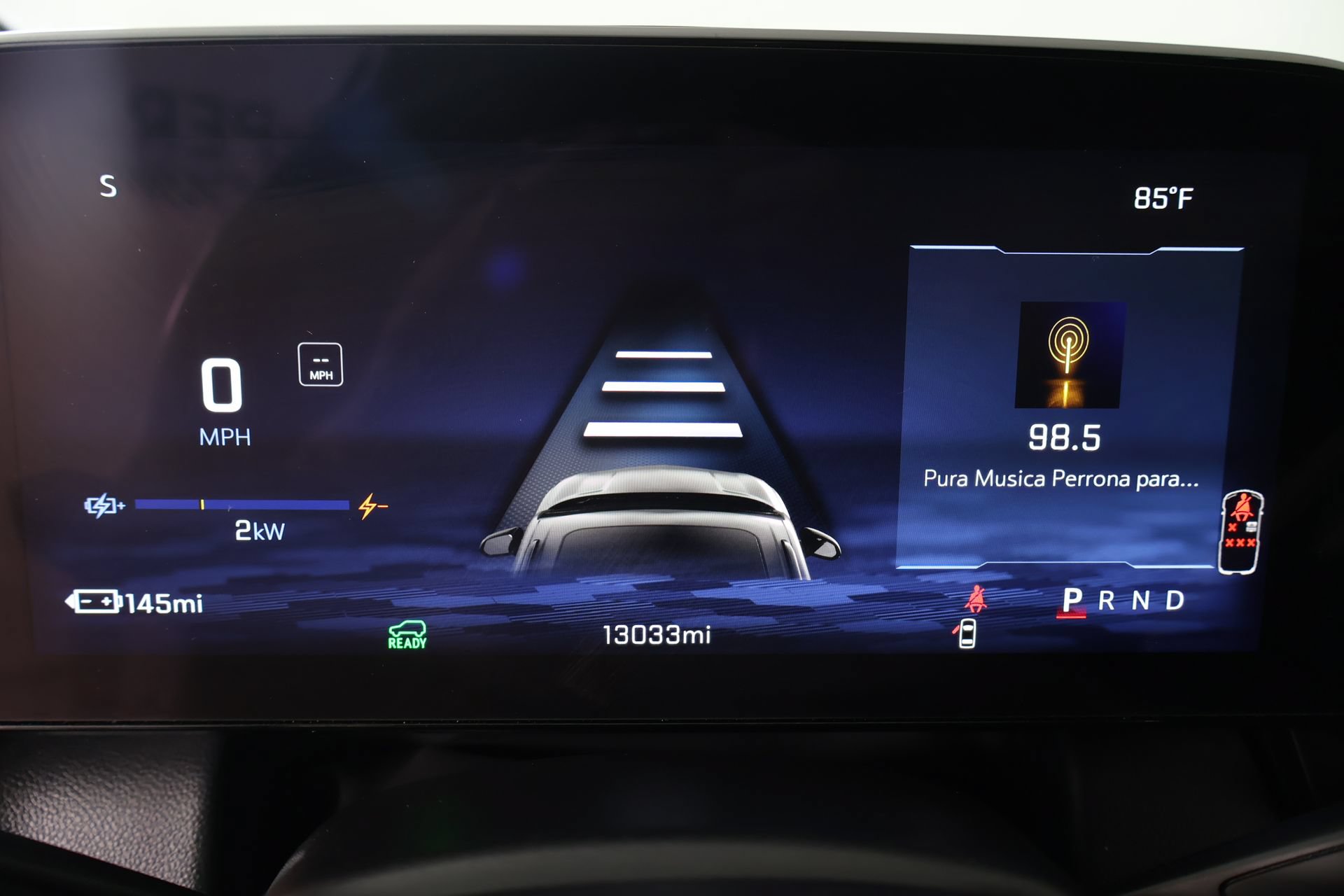 Used 2025 Chevrolet Equinox EV RS FWD image 4