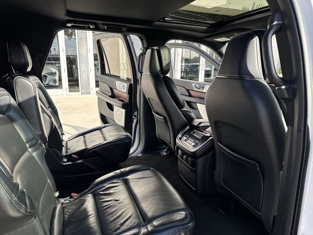 Used 2020 Lincoln Navigator L Reserve w/ Luxury Package AWD/4WD image 33