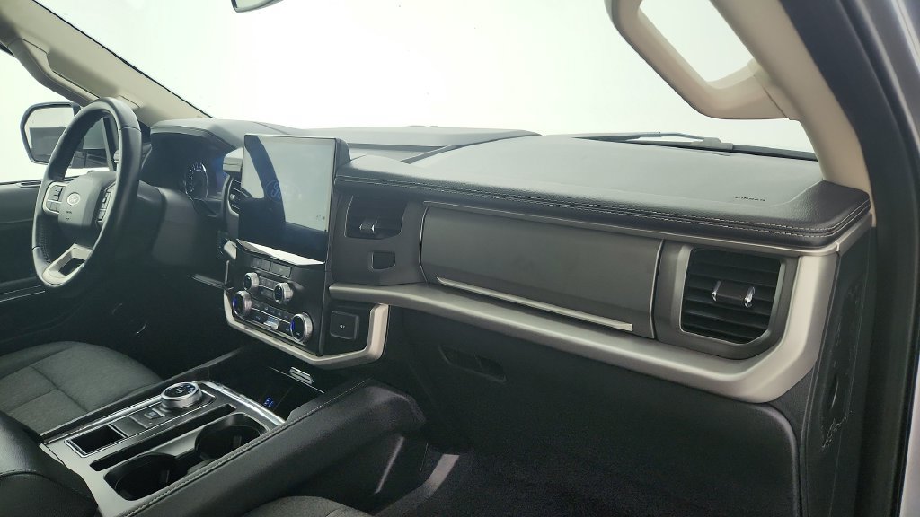 Used 2024 Ford Expedition XLT RWD image 32