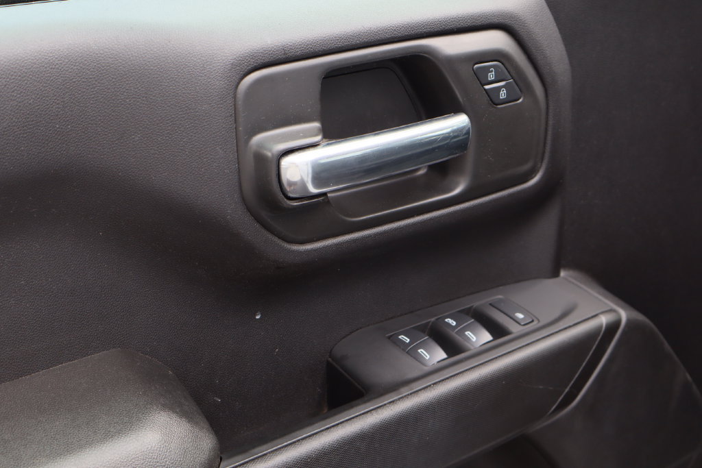 Certified 2025 Chevrolet Silverado 1500 W/T AWD/4WD image 19