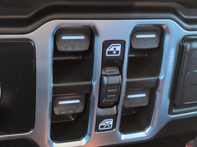 Used 2024 Jeep Wrangler Unlimited AWD/4WD image 22