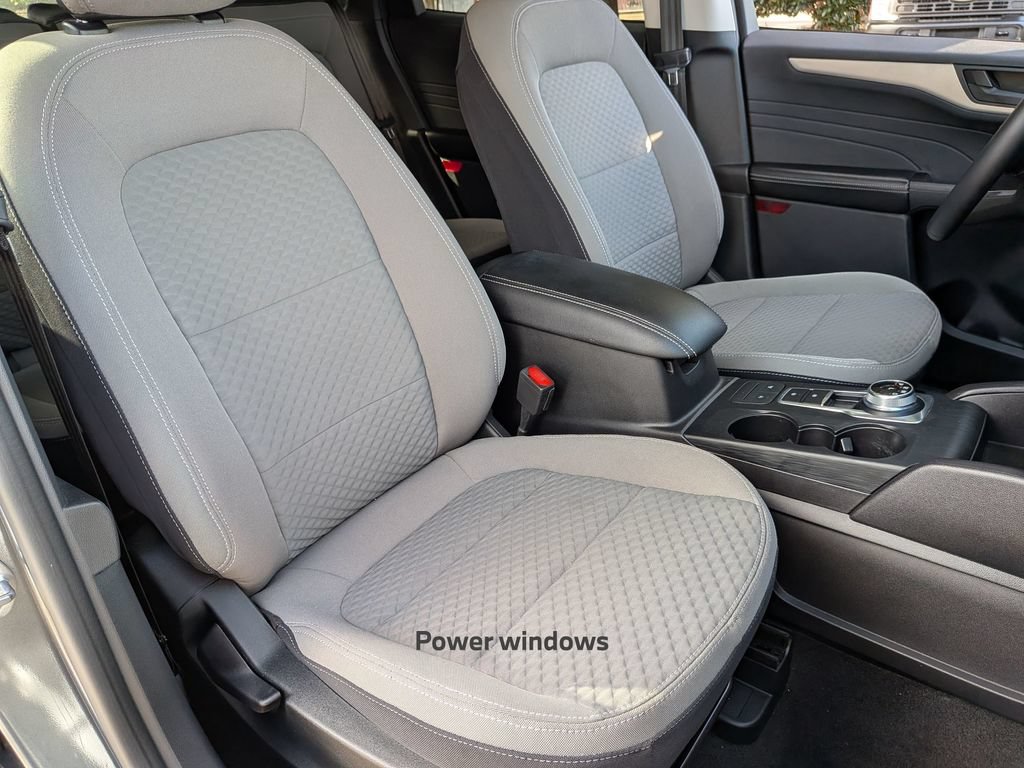 Used 2022 Ford Escape SE w/ SE Sport Appearance Package FWD image 31