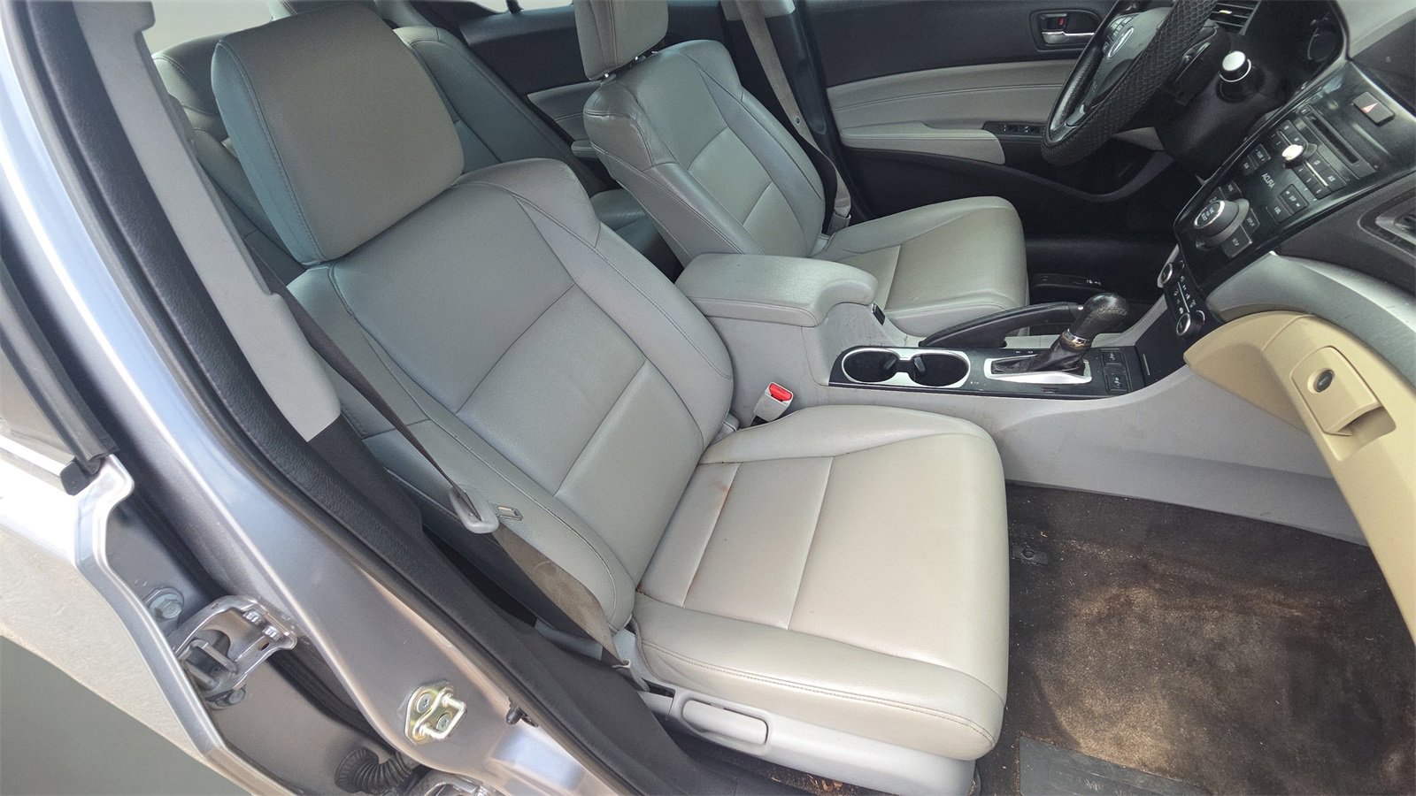 Used 2017 Acura ILX Base image 25