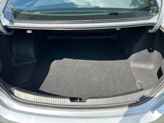 Used 2025 Chevrolet Malibu LT FWD image 38