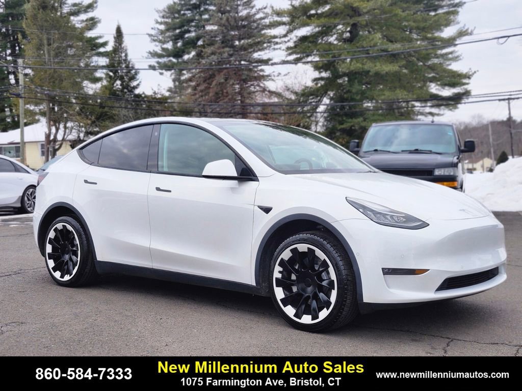 Used 2021 Tesla Model Y Long Range image 7
