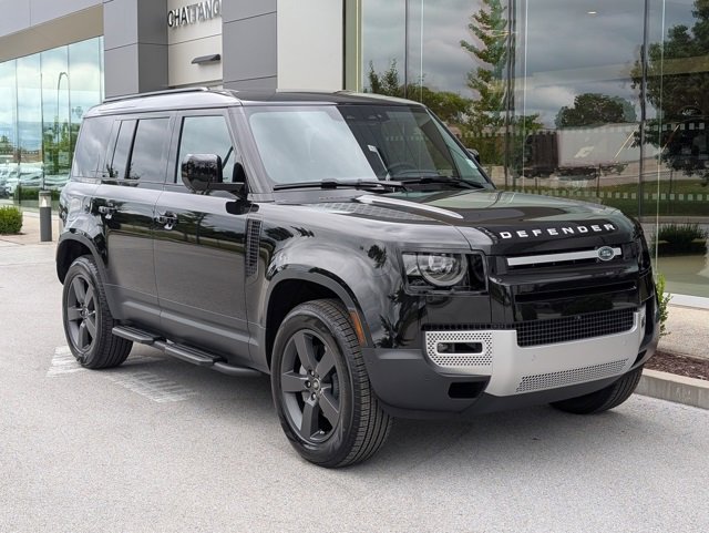 New 2025 Land Rover Defender 110 S image 6