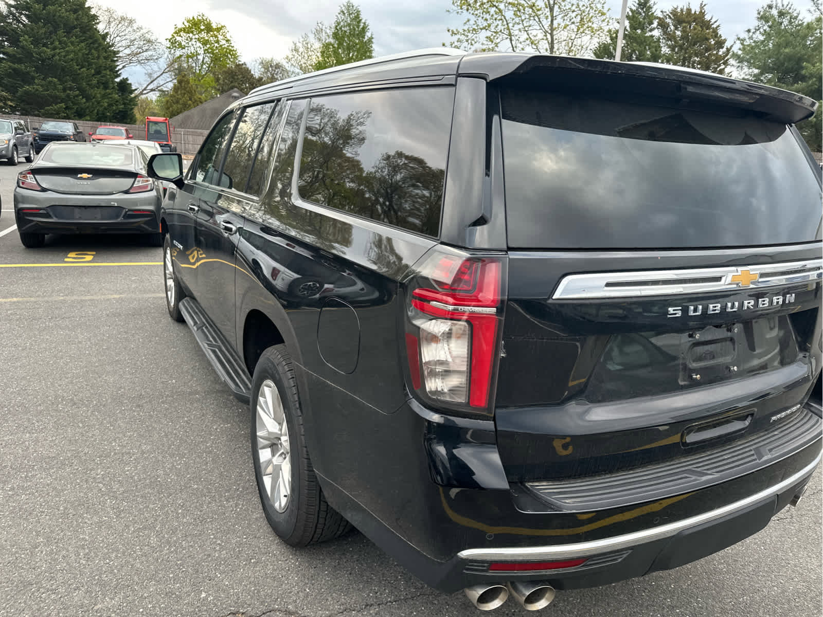 Certified 2023 Chevrolet Suburban Premier AWD/4WD image 4