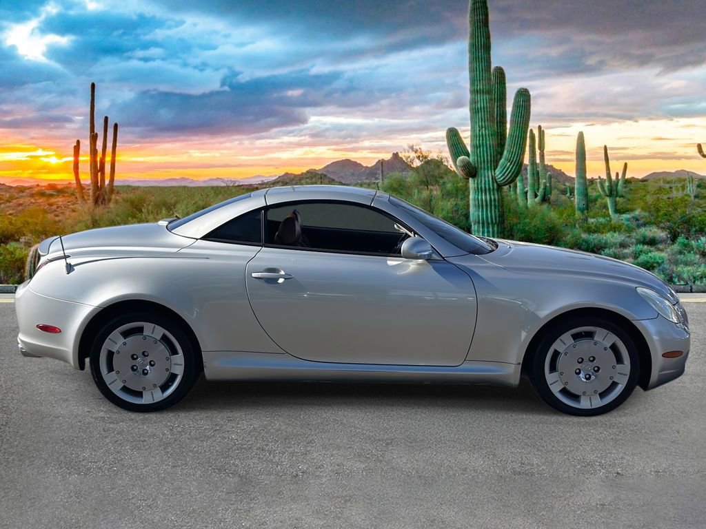 Used 2004 Lexus SC 430 Convertible image 2