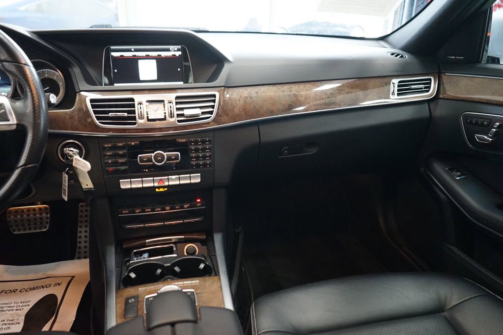 Used 2014 Mercedes-Benz E 350 4MATIC Sedan image 12