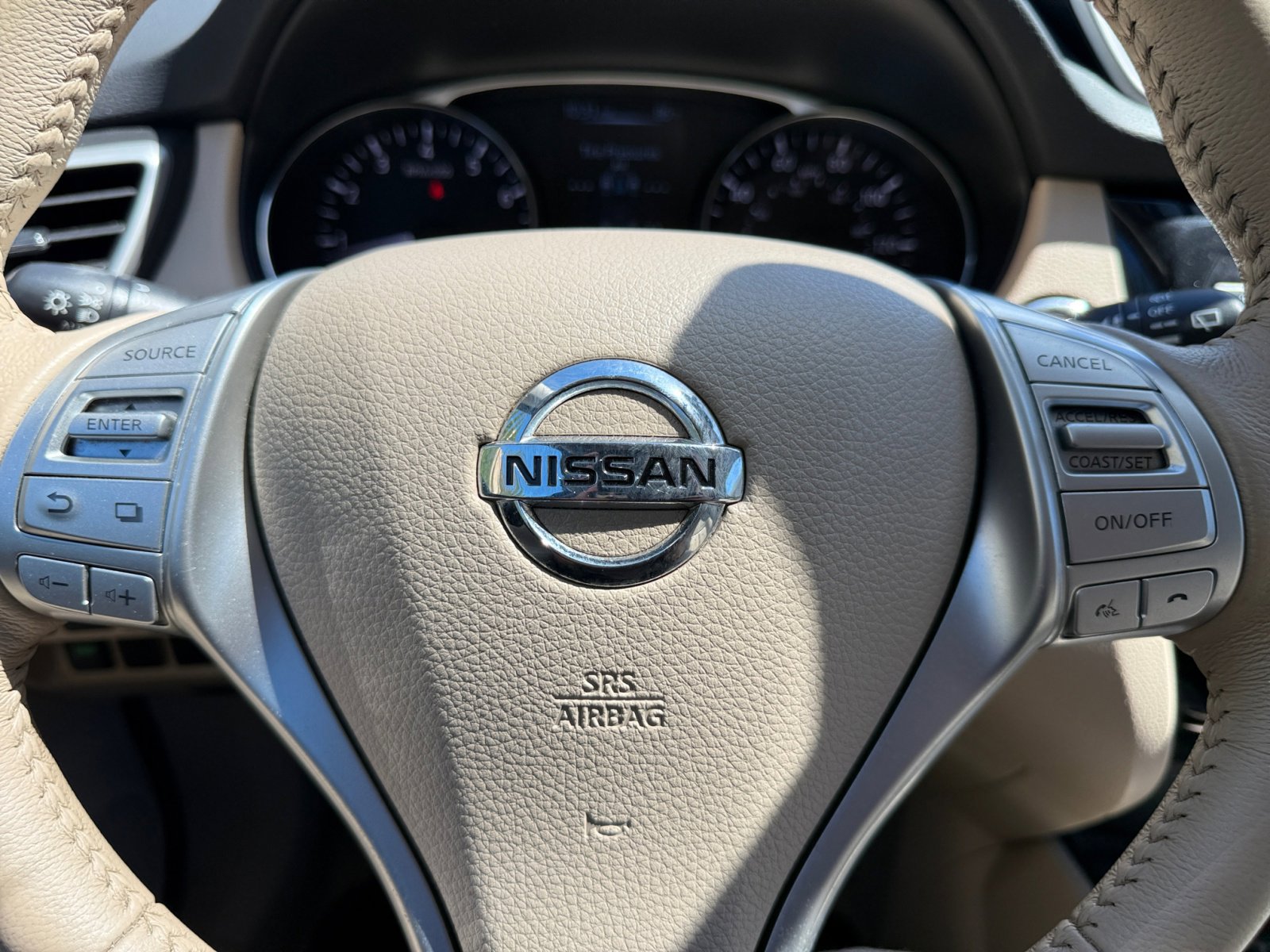 Used 2015 Nissan Rogue SL image 15