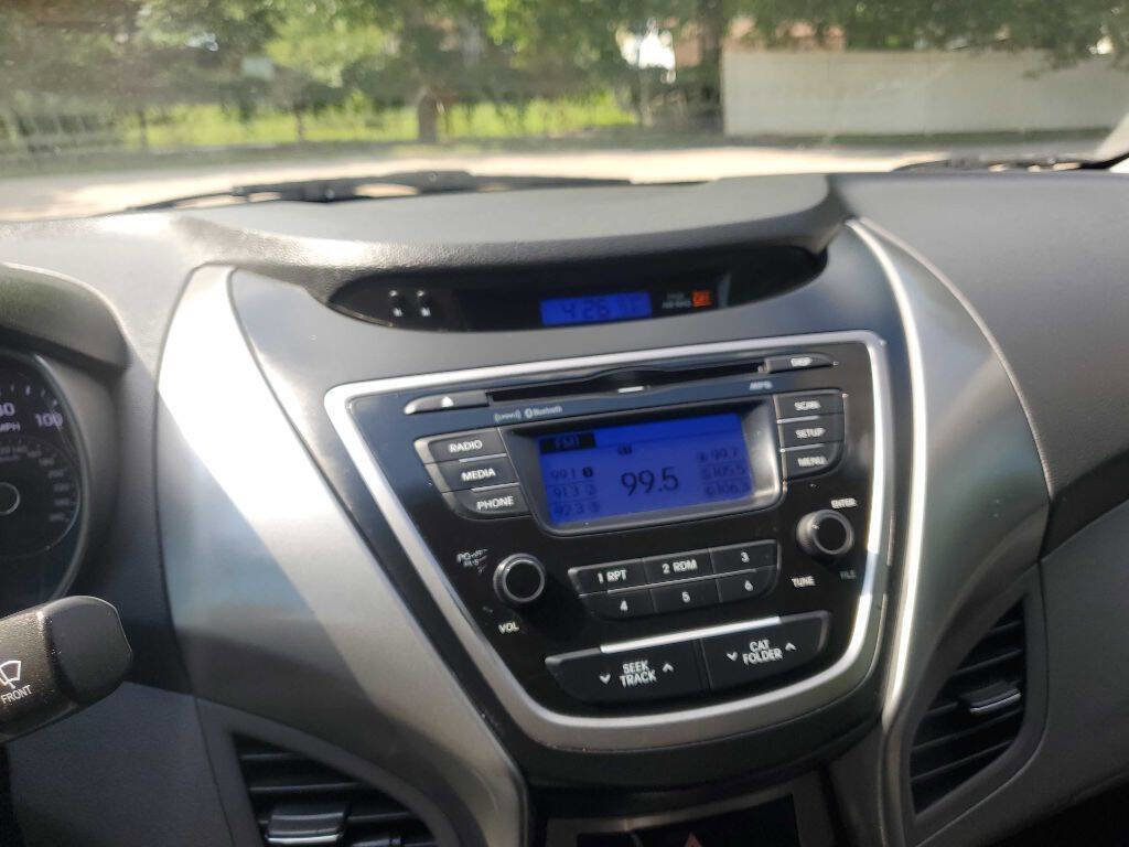 Used 2013 Hyundai Elantra Limited FWD image 23