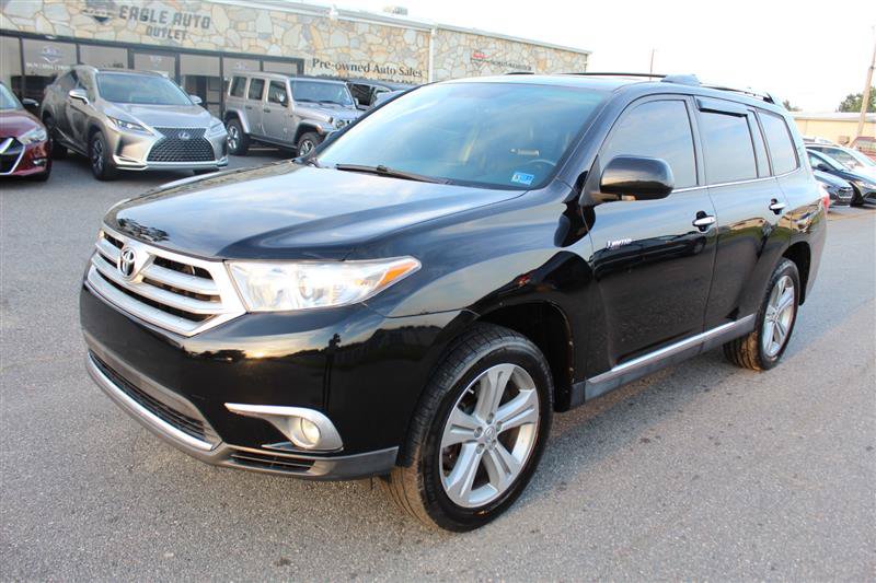 Used 2012 Toyota Highlander Limited w/ Tow Pkg AWD/4WD image 3