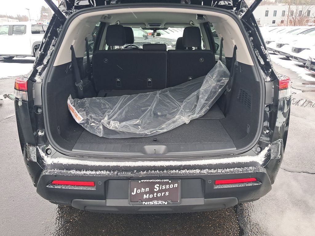 New 2026 Nissan Pathfinder SV image 24
