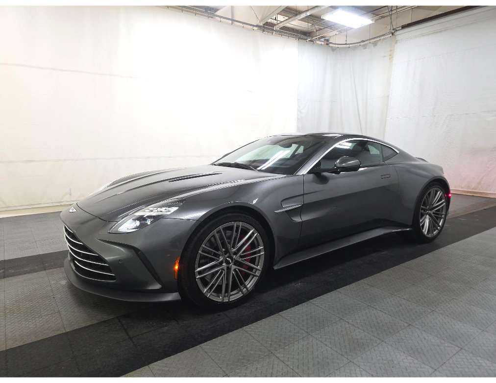 Used 2025 Aston Martin V8 Vantage Coupe RWD image 3