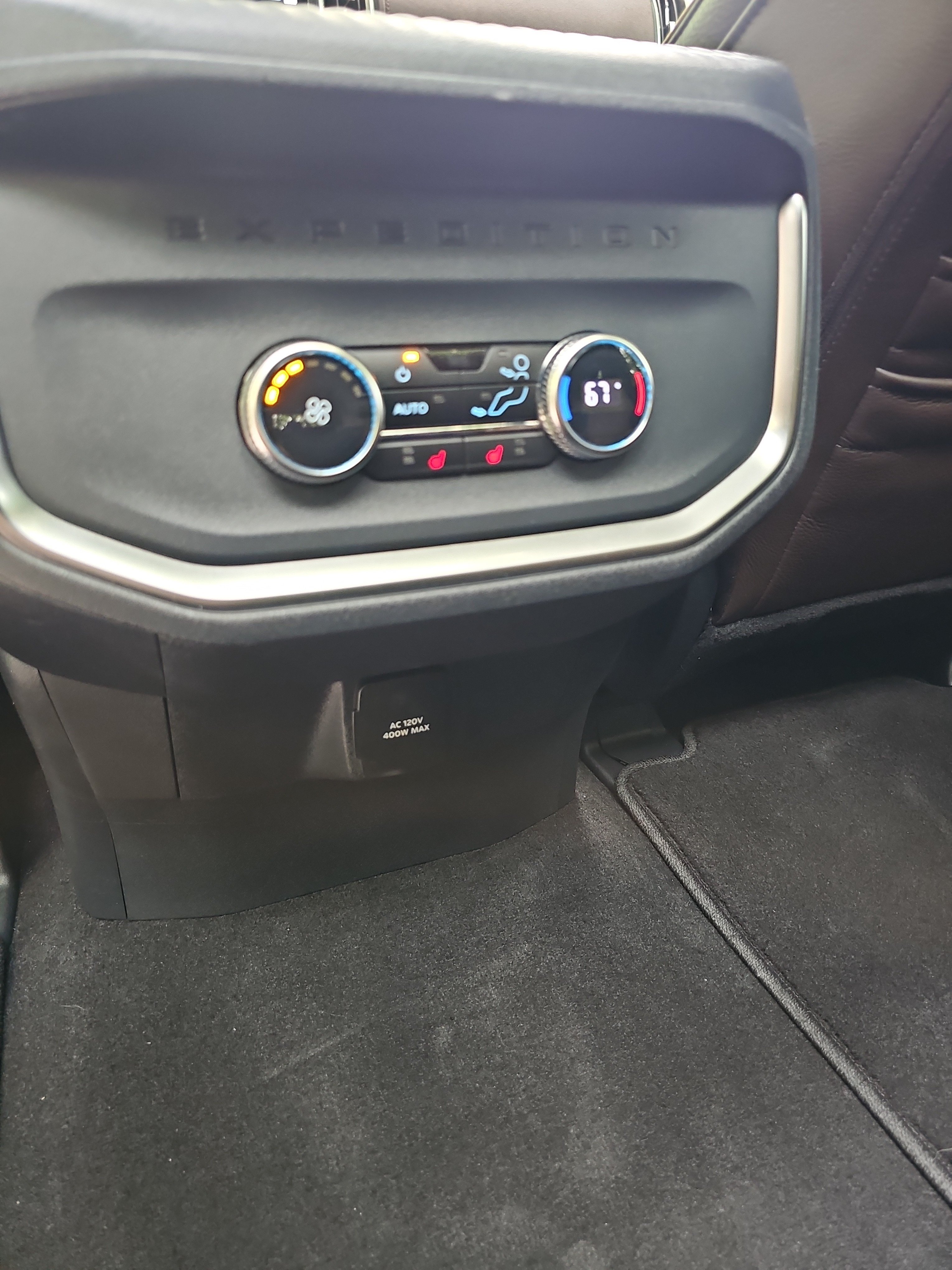 Used 2025 Ford Expedition King Ranch AWD/4WD image 25