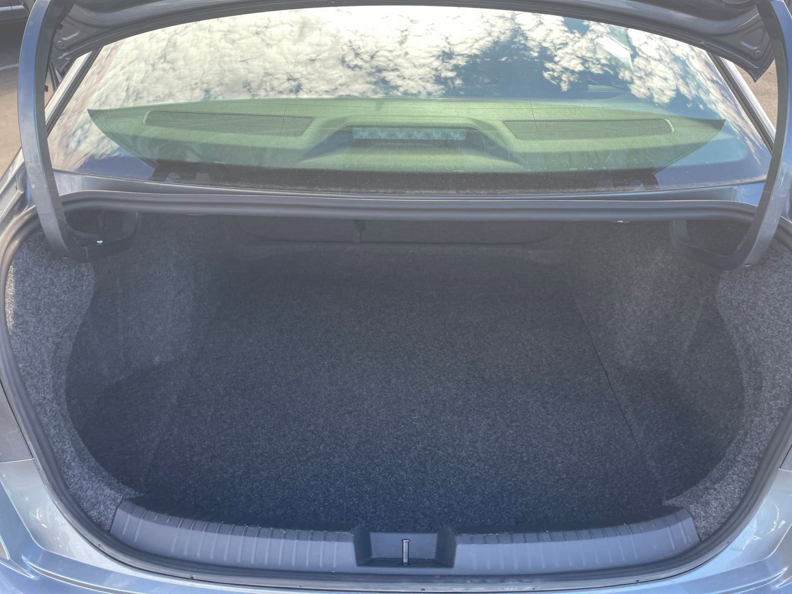 Used 2025 Volkswagen Jetta SE image 24