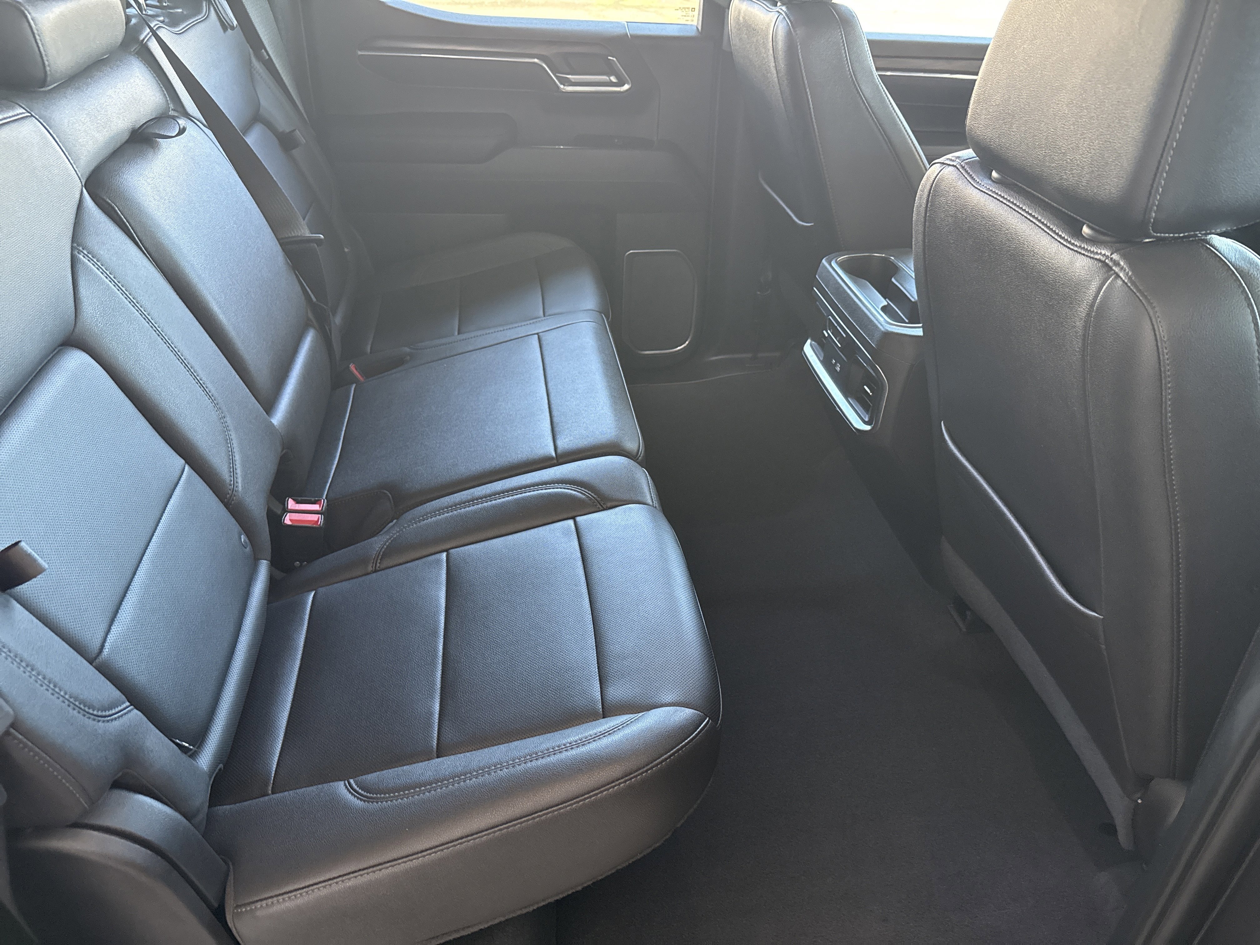 Used 2022 GMC Sierra 1500 SLT w/ SLT Premium Plus Package image 9