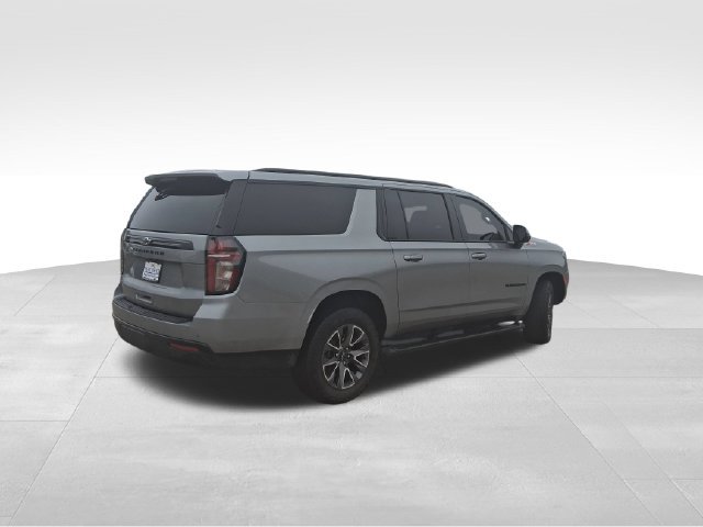 Used 2023 Chevrolet Suburban Z71 w/ Luxury Package AWD/4WD image 11