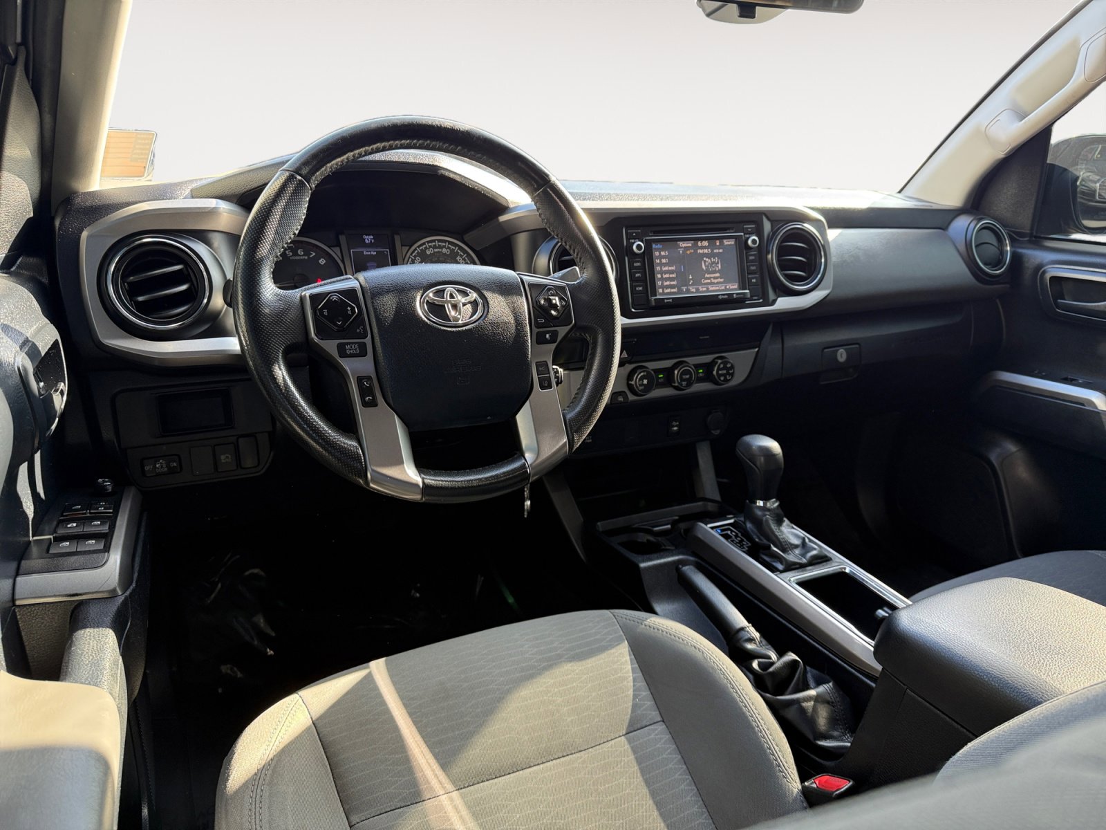 Used 2019 Toyota Tacoma SR5 image 15
