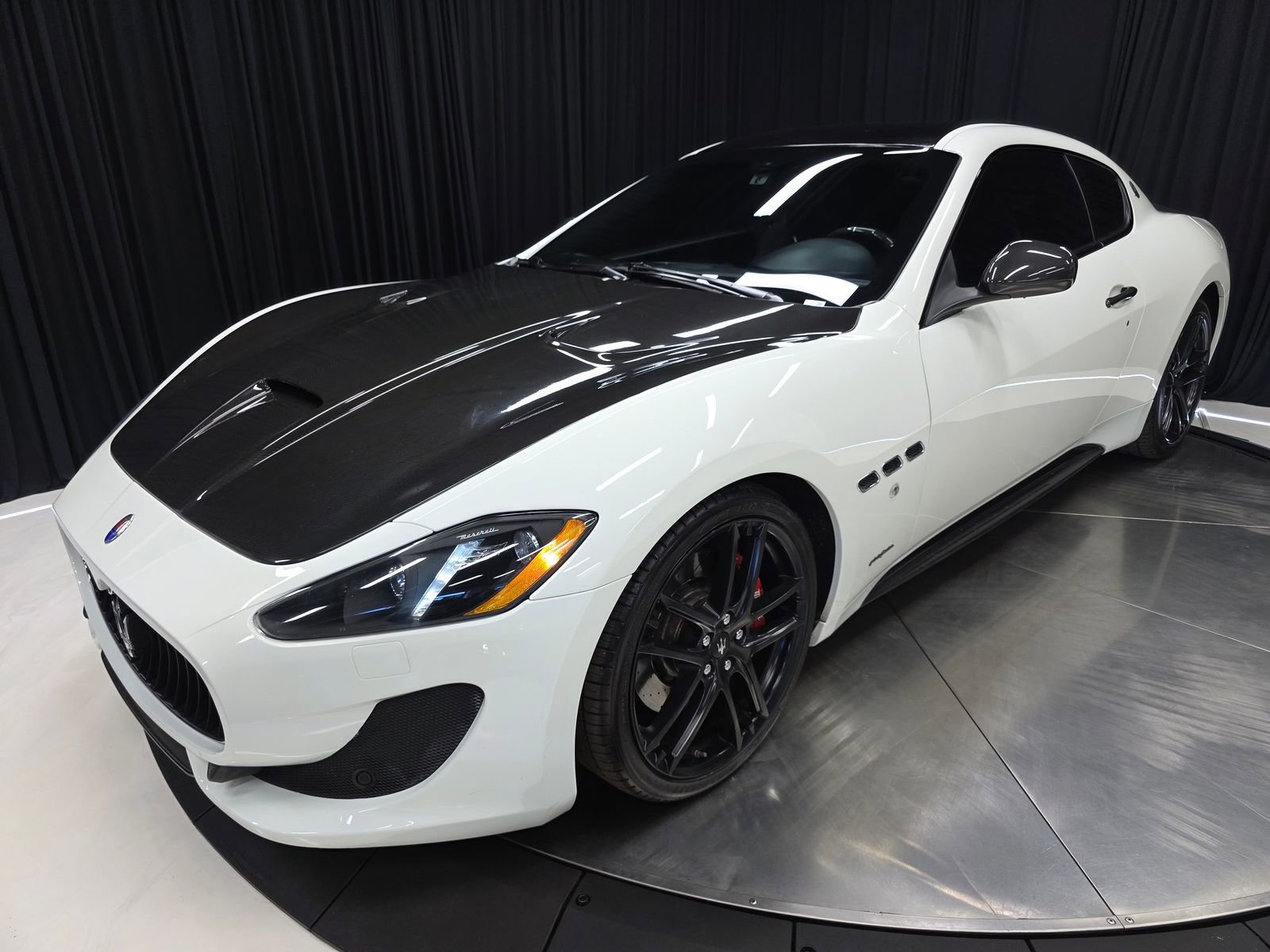 Used 2015 Maserati GranTurismo Sport RWD image 44