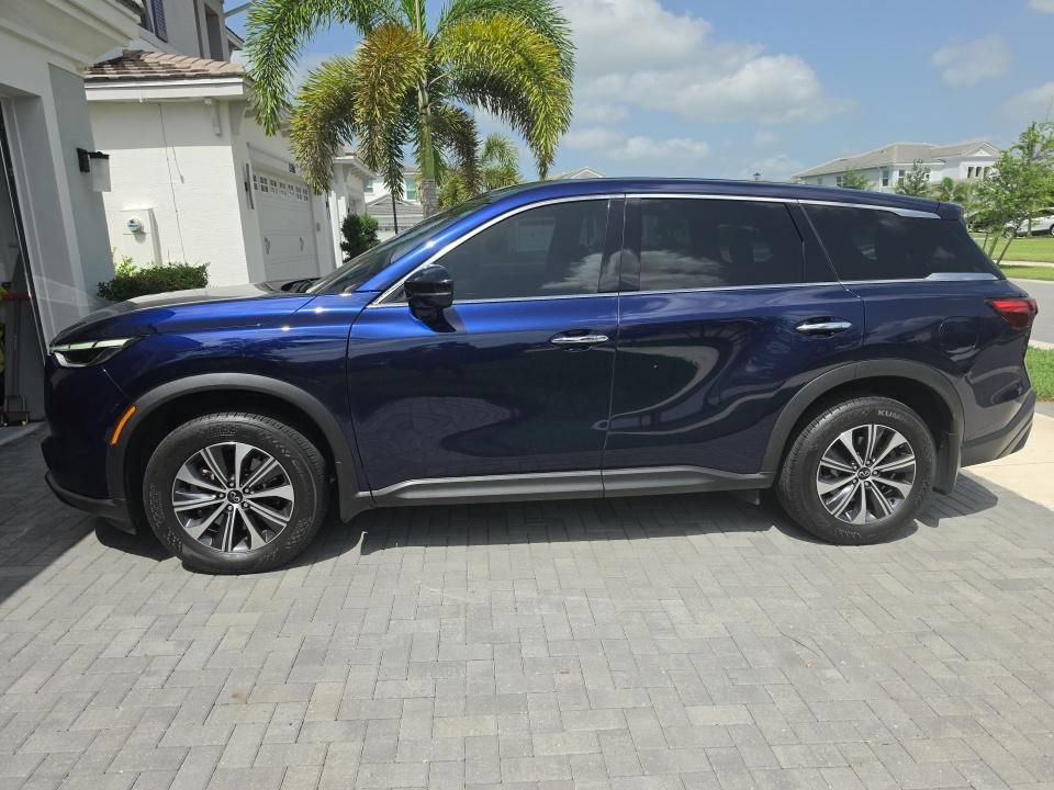 Used 2023 INFINITI QX60 Pure FWD image 5