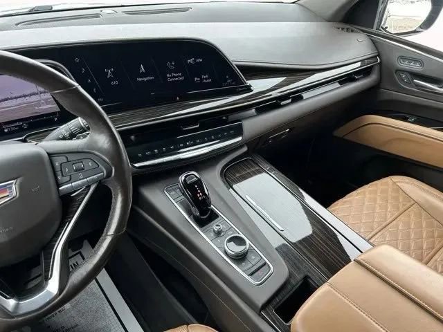 Used 2021 Cadillac Escalade ESV Premium Luxury w/ Heavy-Duty Trailer Package image 27