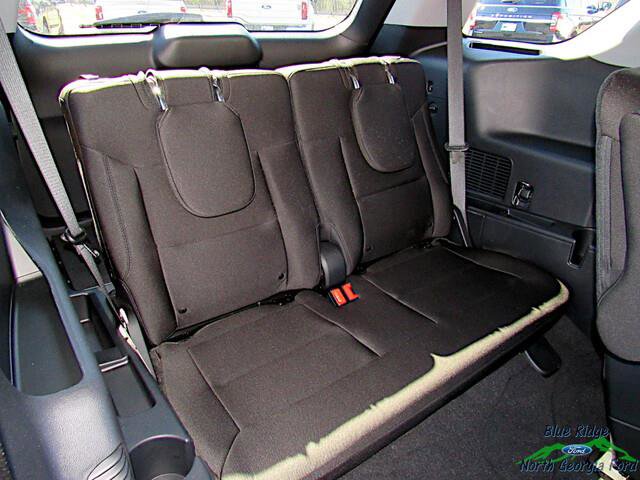 Used 2023 Ford Explorer XLT image 14