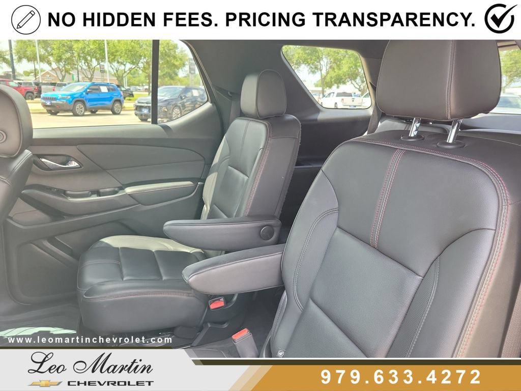 Used 2023 Chevrolet Traverse RS w/ LPO, Floor Liner Package FWD image 11