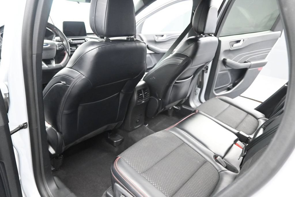 Used 2025 Ford Escape ST-Line FWD image 14