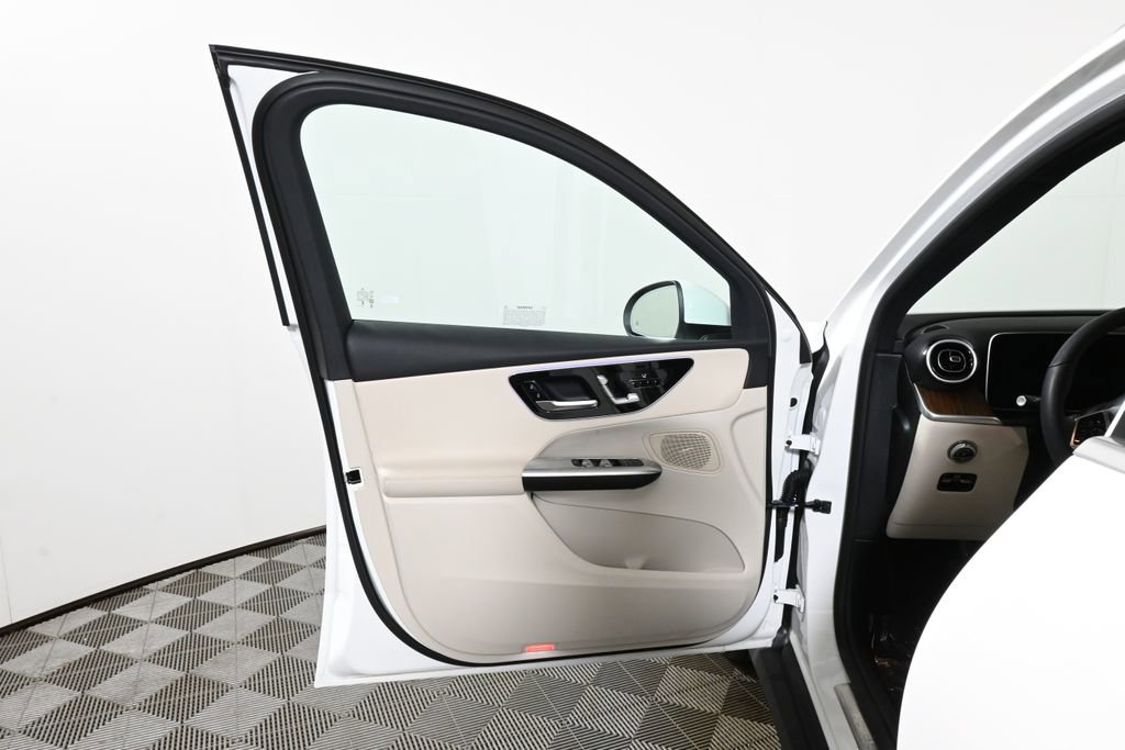 Certified 2026 Mercedes-Benz GLC 300 4MATIC image 27