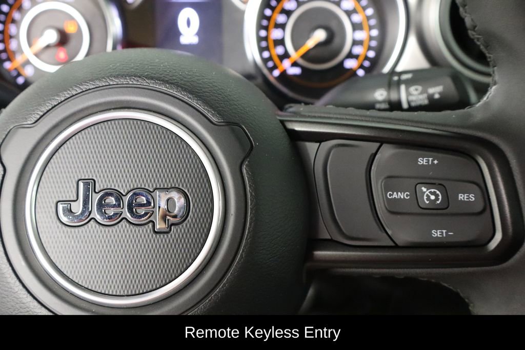 Used 2023 Jeep Gladiator Sport image 10