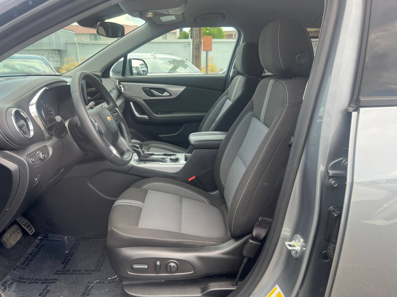 Used 2025 Chevrolet Blazer LT FWD image 28