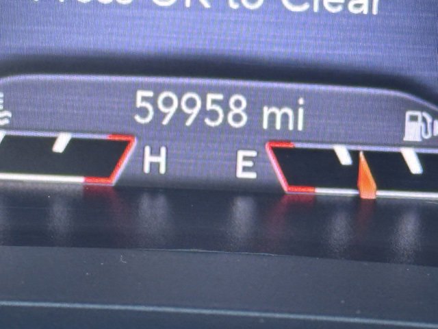 Used 2019 Jeep Cherokee Limited image 24