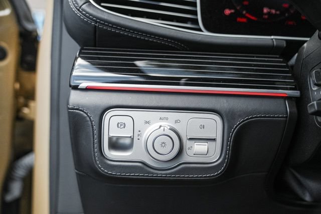 Used 2023 Mercedes-Benz Maybach GLS 600 4MATIC image 30
