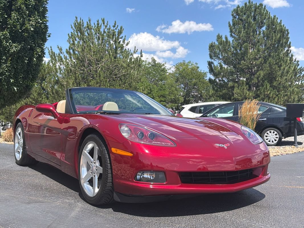 Used 2006 Chevrolet Corvette Convertible w/ Preferred Equipment Group RWD image 30