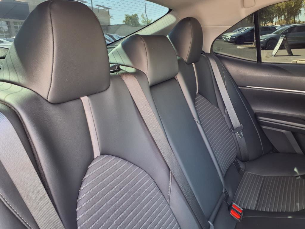 Used 2023 Toyota Camry SE image 14