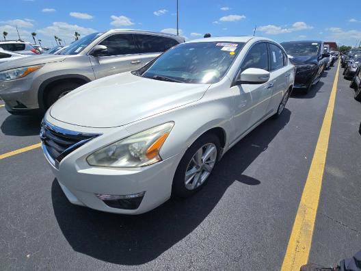Used 2015 Nissan Altima 2.5 SV w/ Convenience Package FWD image 1