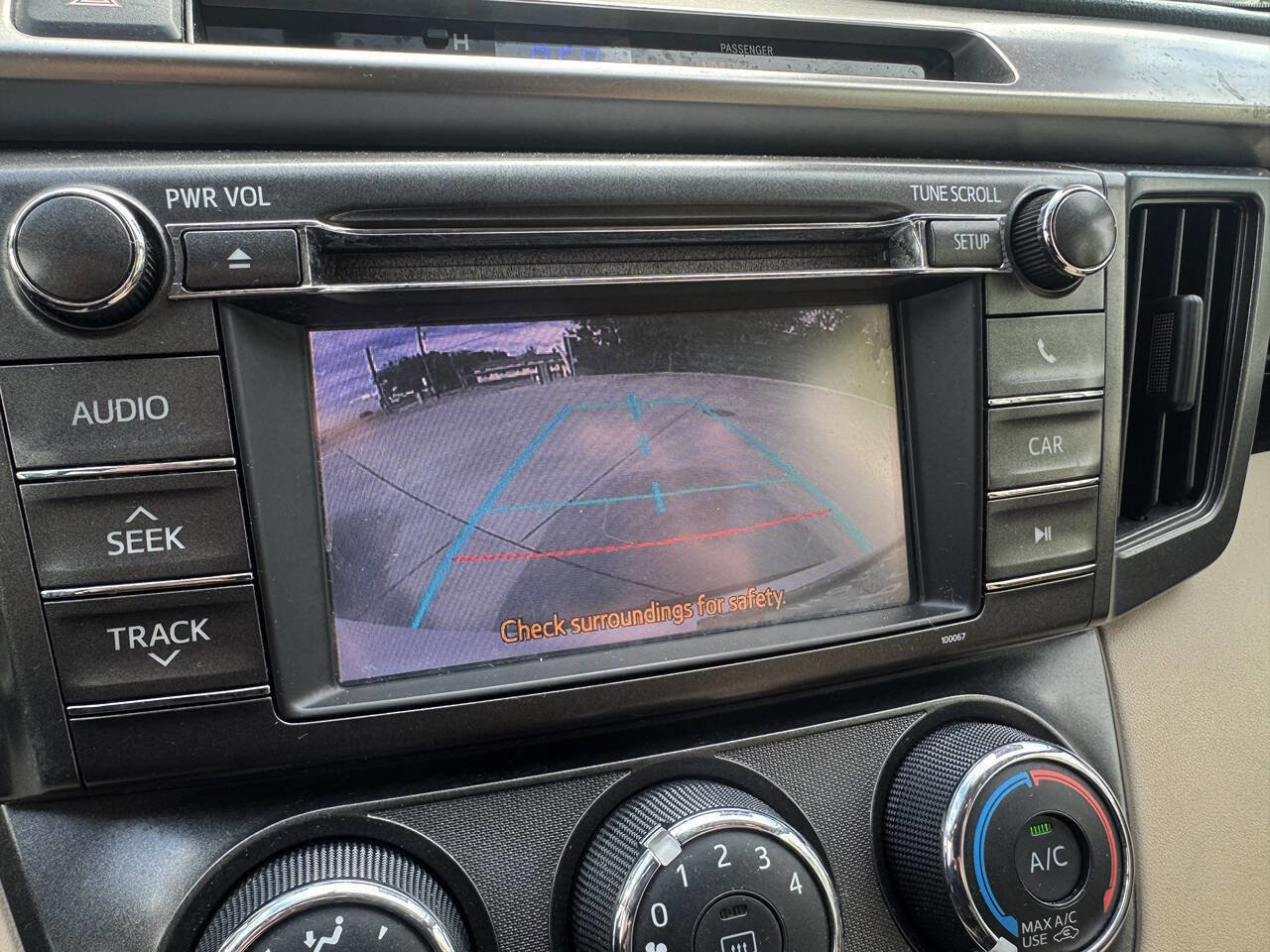 Used 2013 Toyota RAV4 LE image 17