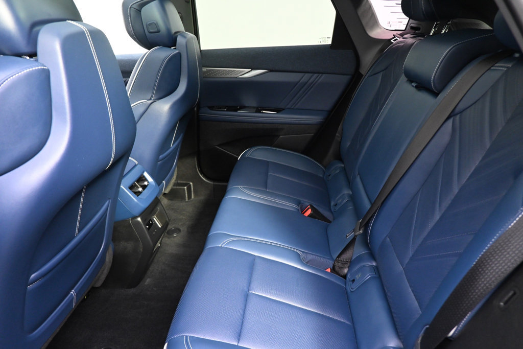 New 2026 Cadillac Optiq Luxury 2 w/ LPO, Floor Liner Package AWD/4WD image 21