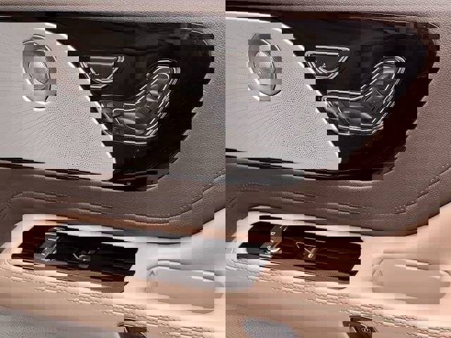 Used 2024 Lincoln Aviator Reserve w/ Equipment Group 201A image 28